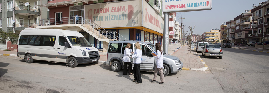 Evde Bakım Bürosuna Taşlı Saldırı