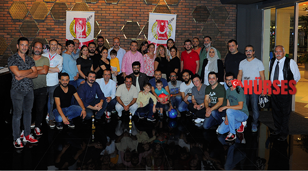 Gazeteciler bowlingde buluştu
