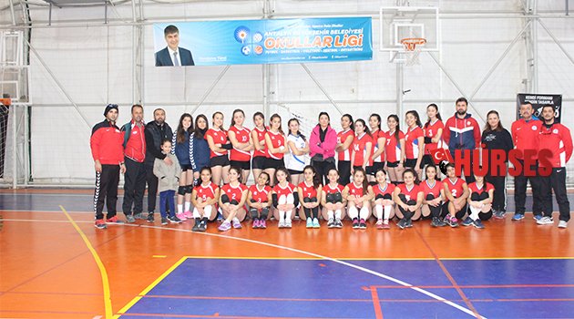 GRUPLAR ŞEKİLLENİYOR