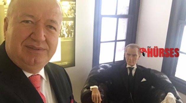 GÜLTEKİN GENCER ATATÜRK'ÜN EVİNDE