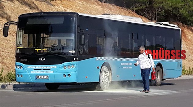 Halk otobüsünde korkutan yangın