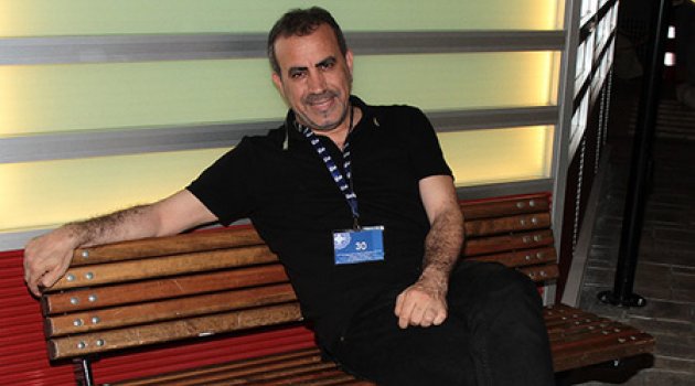 Haluk Levent kızıyla eğlencede