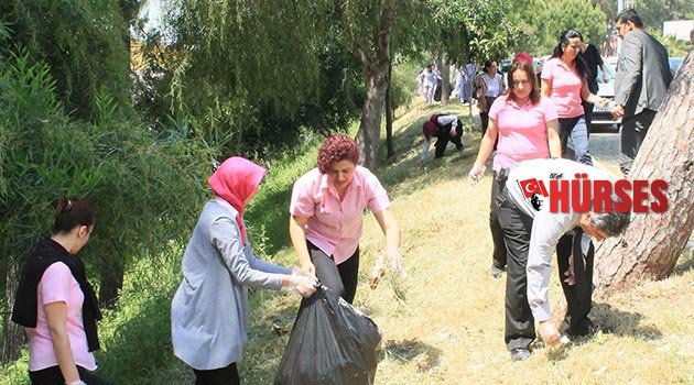 Hastane bahçesinde temizlik