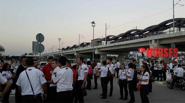 HAVALİMANI'NDA 306 GÜVENLİK İŞTEN ÇIKARTILDI