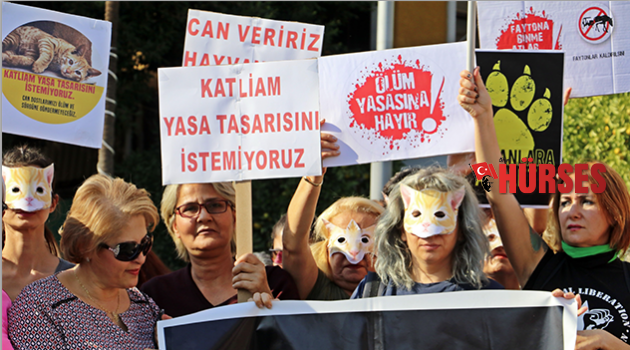 Hayvanseverlerden maskeli eylem
