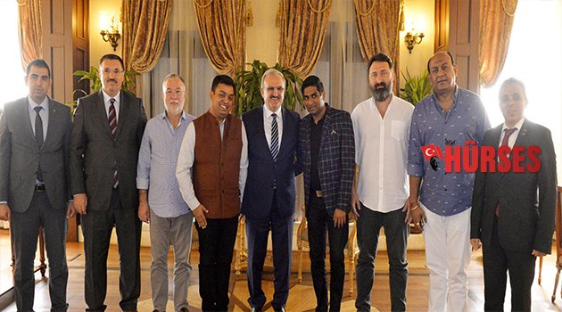 HİNDİSTAN'IN EN RENKLİ FESTİVALİ ANTALYA'YA GELİYOR