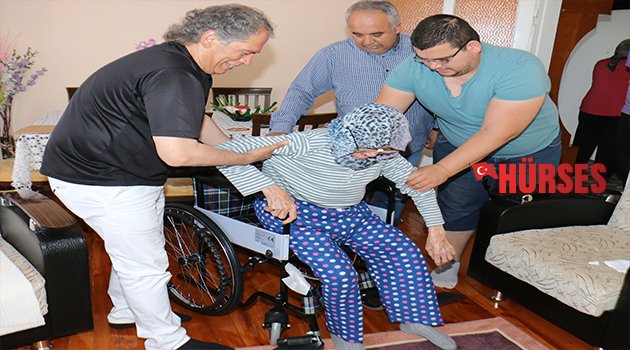 İFTARI EN YAŞLI ÜYENİN EVİNDE AÇTI