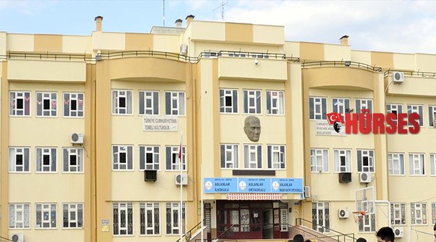 İLKOKUL ÖĞRENCİSİNE ÖĞRETMEN DAYAĞI