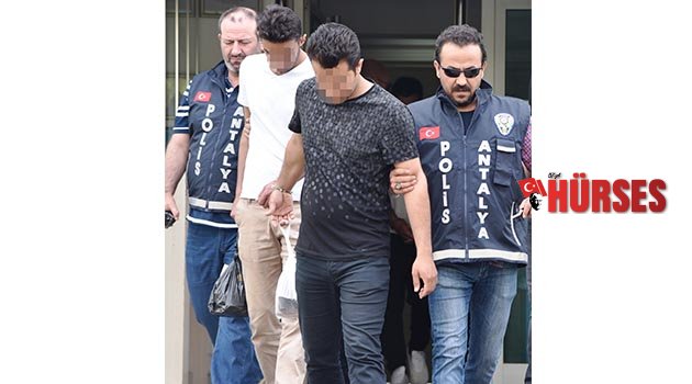 İranlılar, sahte dolarla yakalandı