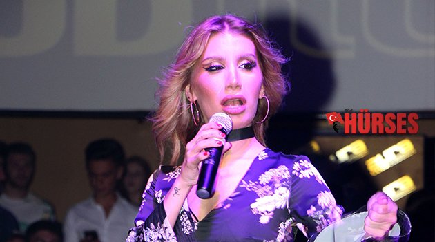 İREM DERİCİ KEMER’DE SAHNEYE ÇIKTI