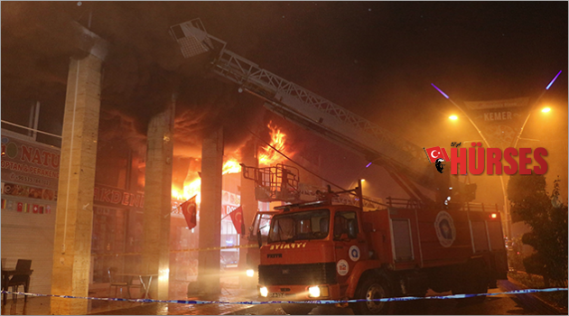 İş yeri  alev alev yandı