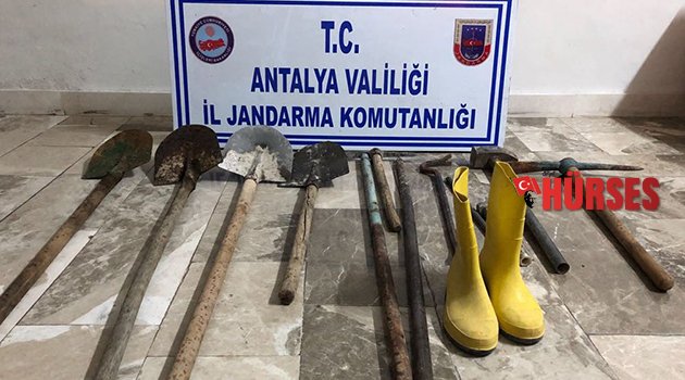 Kaçak kazı yapan 5 kişi yakalandı