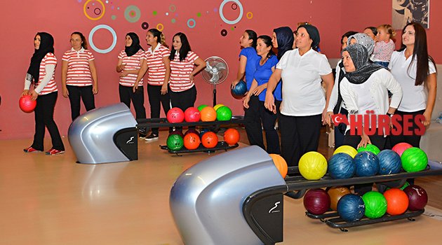 Kadınlar Bowling Turnuvası'nda yarıştı