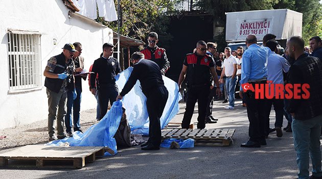 Kamyonetin altında kaldı