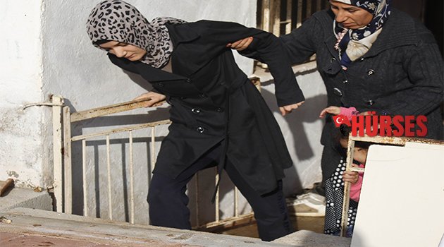 KARIN AĞRISIYLA GİTTİ  TOPALLAYARAK ÇIKTI