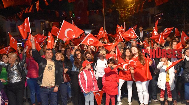 Kaş'ta fener alayı coşkusu