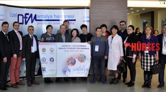 KAZAK DOKTORLAR HASTANELERİ GEZDİ