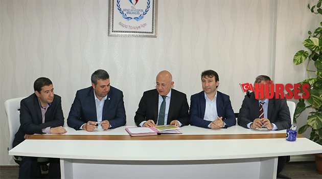 KENDİNE GÜVENEN YARIŞACAK