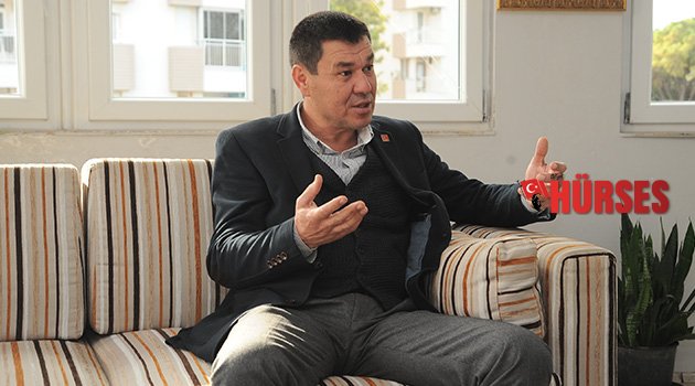 Kim bu bürokrat?