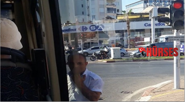 Kırmızı ışıkta sigara molası