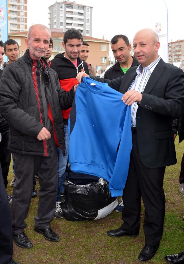 Kocasinan Belediyesi’nden Amatör Kulüplere Spor Malzemesi Yardımı