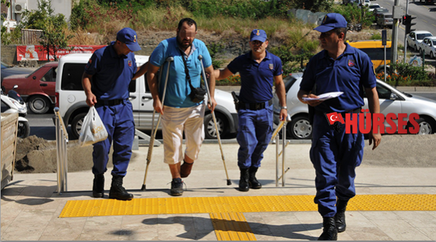 Koltuk değnekli zehir taciri