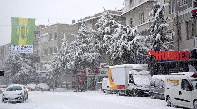KORKUTELİ BEYAZA BÜRÜNDÜ