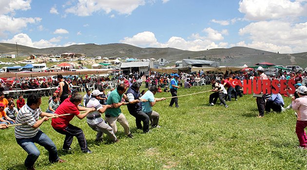 KORKUTELİ'DE ŞENLİK ZAMANI