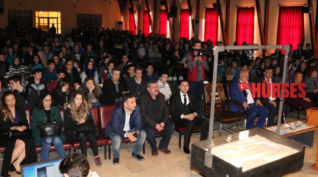KUM GÖSTERİSİNE YOĞUN İLGİ