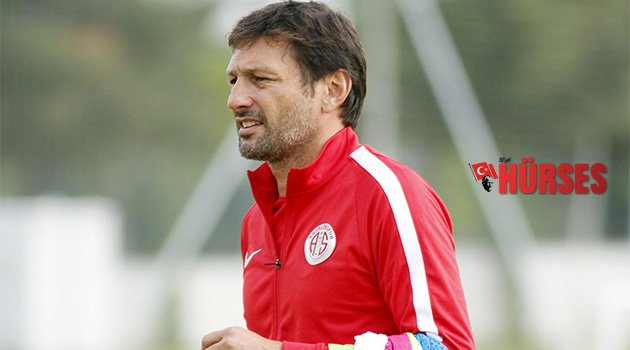 Leonardo taktik çalıştırıyor