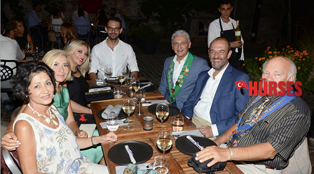 Lezzet ustaları Latin Sokak'ta buluştu