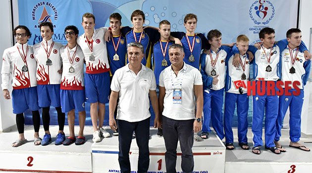 Madalyalar Uysal'dan