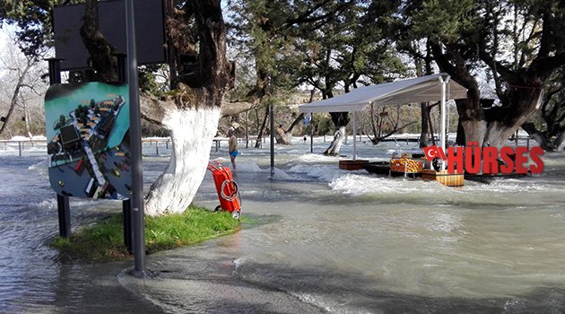 Manavgat Irmağı taştı