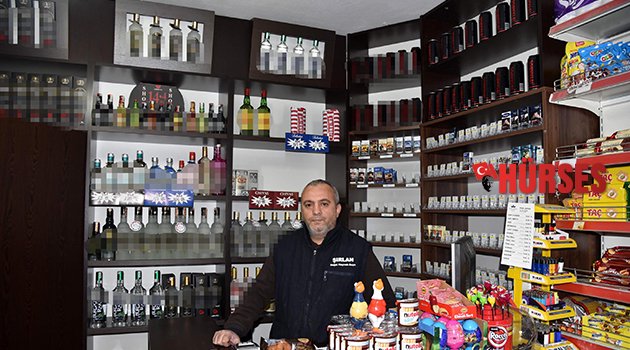 MARKETİ SOYDU