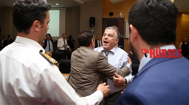 MECLİS’TE CHP'Lİ KAVGASI