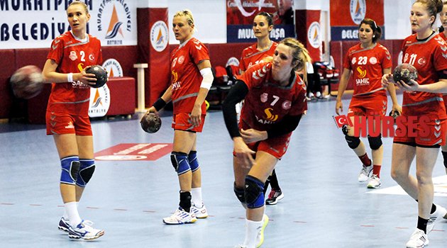 MELEKLER ZORLU MAÇA HAZIR