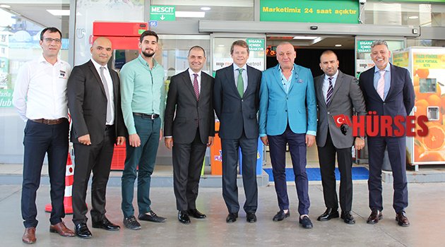 Mevlana Petrol’den sürpriz kutlama