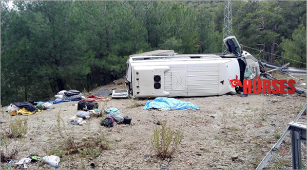 Minibüs şarampole yuvarlandı