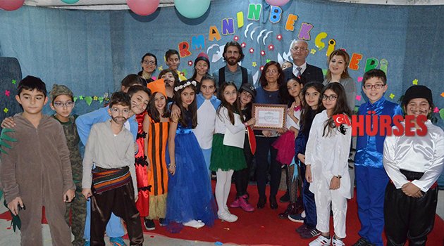 MİNİK HASTALARA TİYATRO MORALİ