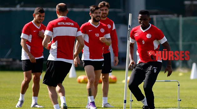MORAİS İSTANBUL’A  KARAYOLU İLE GİDECEK