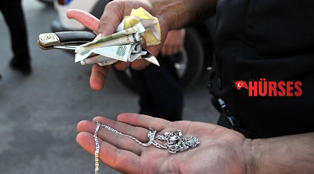 Motosikletine alıp, gasp etti