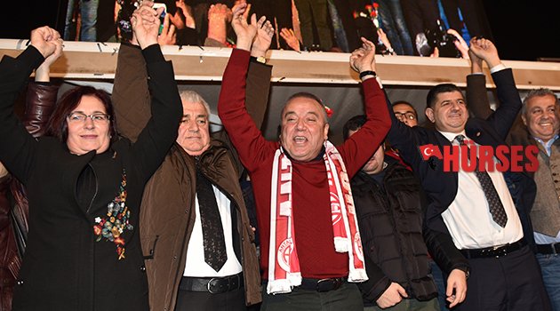 Muhittin Böcek’in adaylığından teşkilat memnun değil mi?