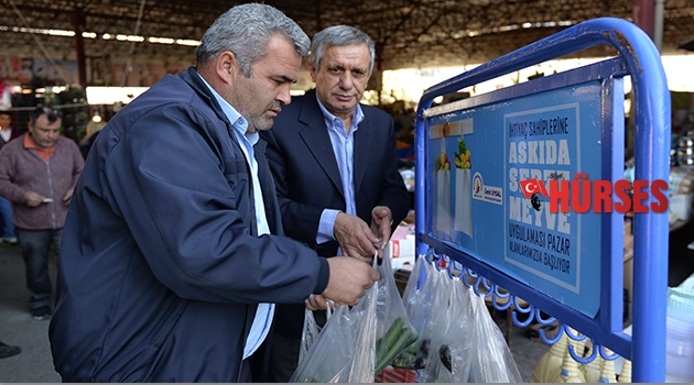 Muratpaşa pazarlarında  askıda sebze ve meyve
