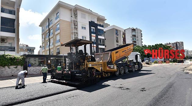 Muratpaşa'dan 265 kilometre sıcak asfalt