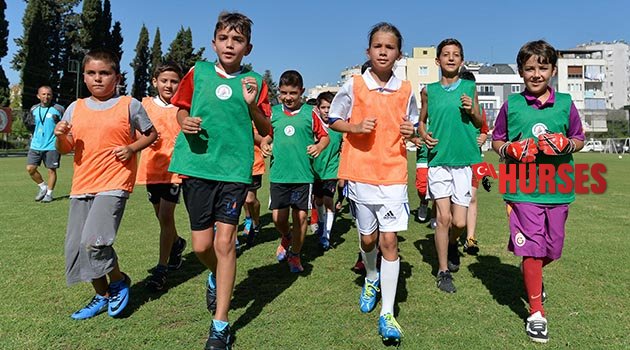 Muratpaşa'nın yaz  spor okulları başlıyor