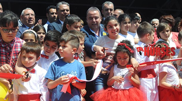 MUTLU ÇOCUKLAR FUARI AÇILDI