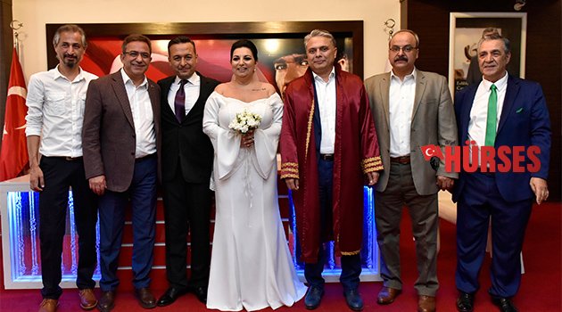 Nikahı Uysal kıydı