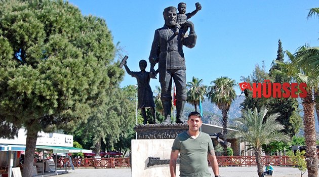 Noel Baba heykeli yeni yerinde