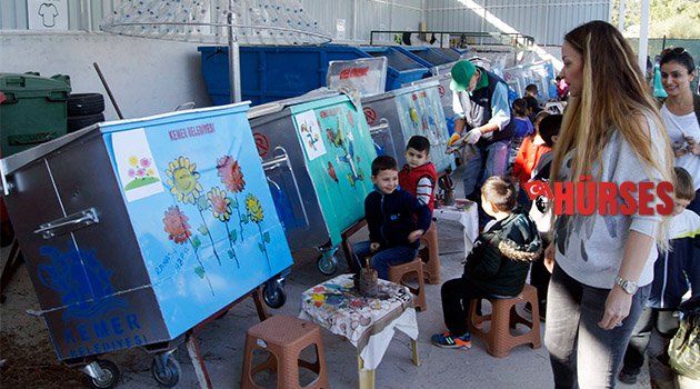 Öğrenciler konteyner boyadı