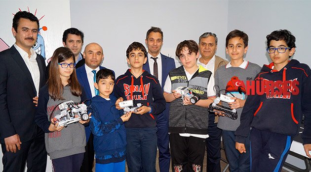 Öğrenciler robot yapmayı öğreniyor
